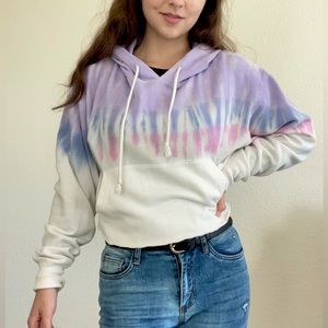 Cropped hoodie